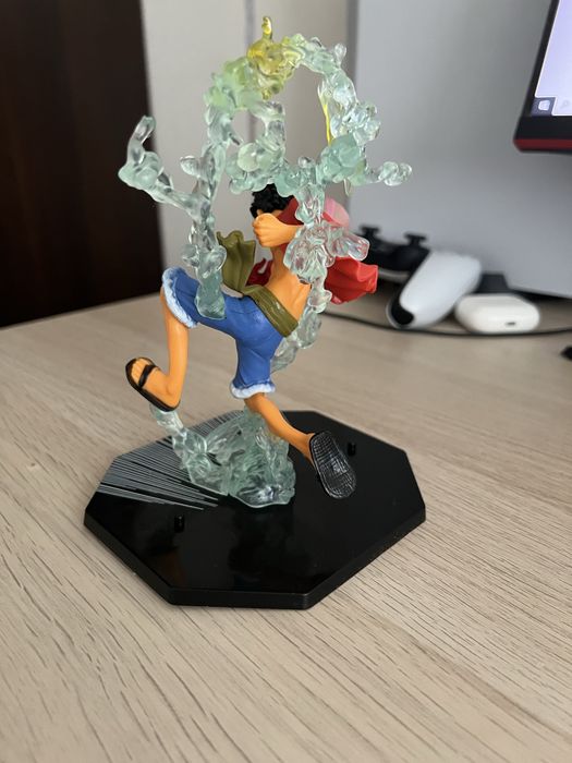 Figurka Luffy (Anime One Piece) dynamiczna poza