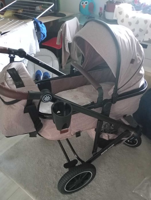 Продам коляску 2 в 1