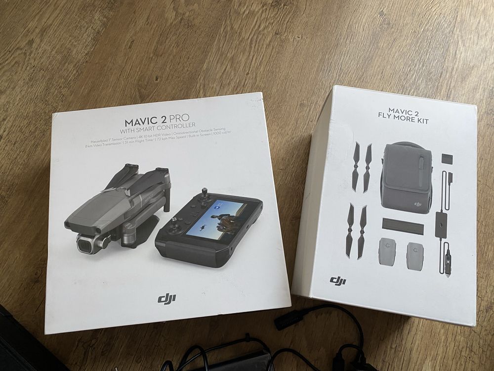 DJI Mavic 2 PRO z Smart Controller + Fly More Kit