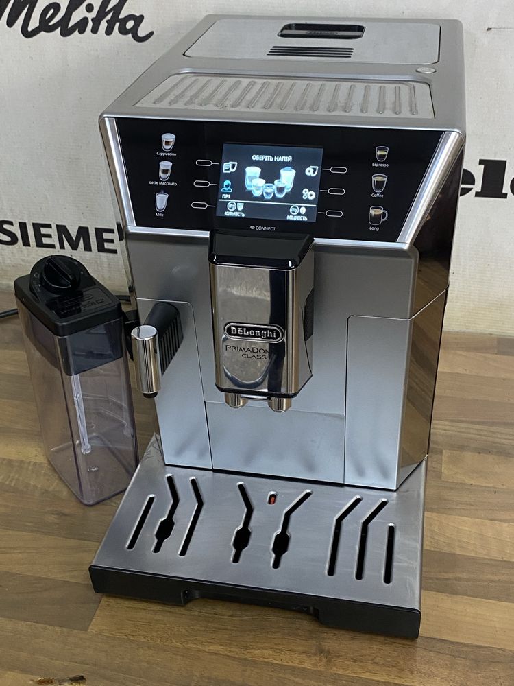 Кавоварка/кофемашина з Німеччини Delonghi PrimaDonna Class