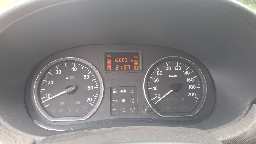 Dacia sandero1.2 16v пробіг126000км 2009р