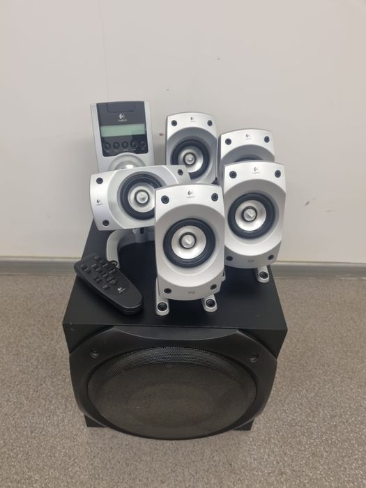 Głośniki Logitech 5.1 Z-5500 Digital – komplet z pilotem