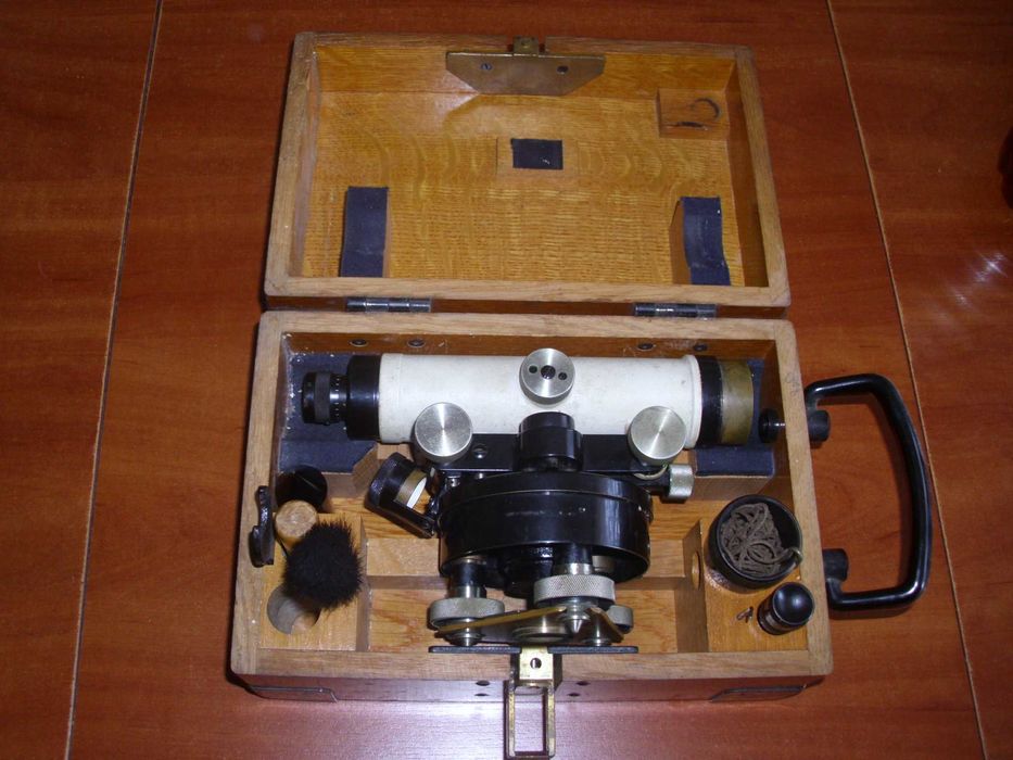 Stary niwelator Carl Zeiss Jena Ni.I - Nr 33204 + stojak