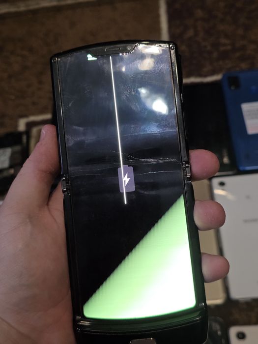 Телефоны под ремонт/запчасти