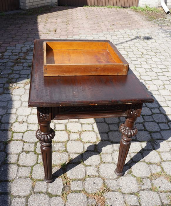 Stół z ozdobną szufladą z początku XX wieku - Vintage
