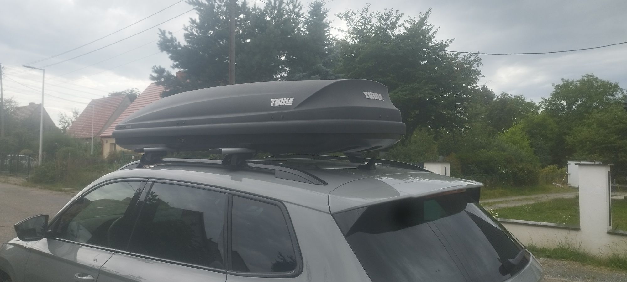 Thule Pacific + belki Thule wingbar