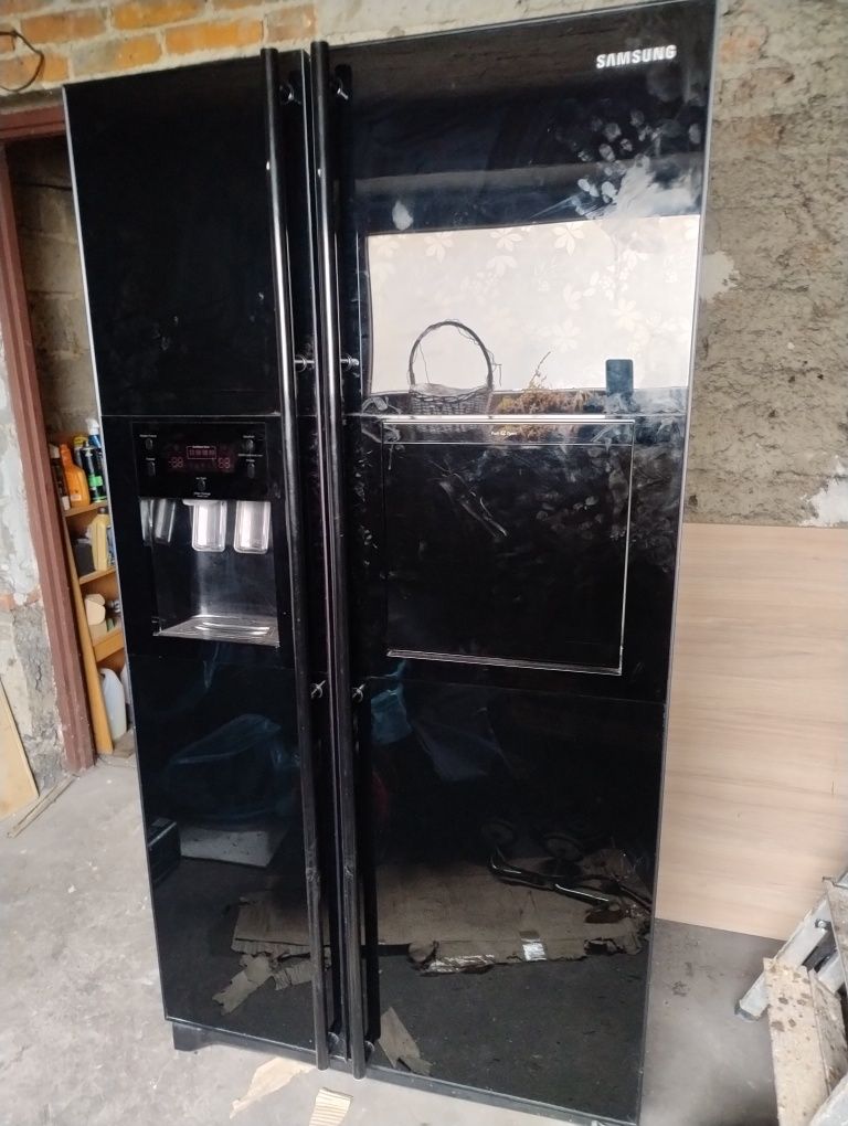 Lodówke Samsung uszkodzona
