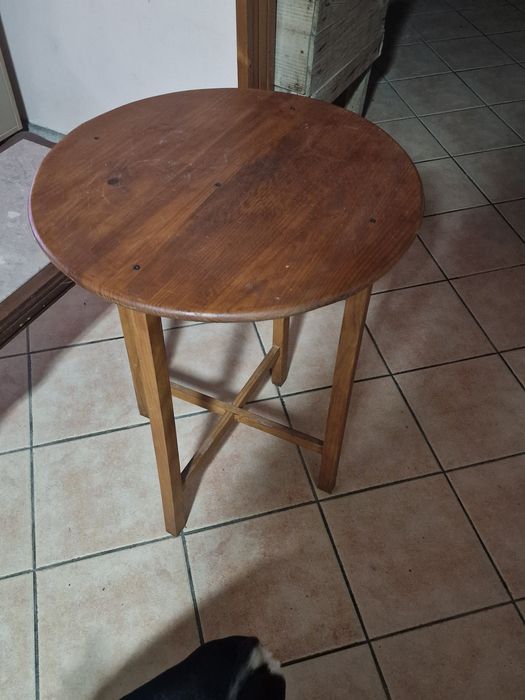 Vendo mesa em madeira