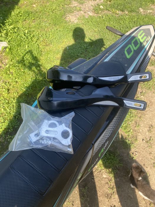 Захист рук на мото