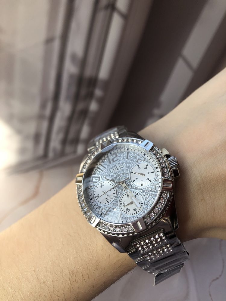 Жіночий годинник Guess w1156L1