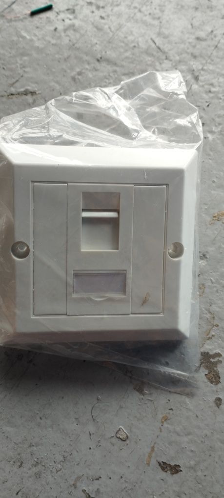 Material de telecomunicações
