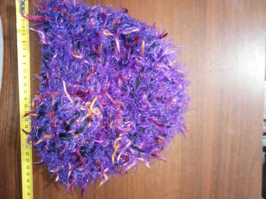 Fioletowa wełniana czapka