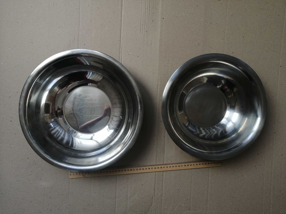 Для пищевых продуктов миска 36 см и 32 см Новые. Не использовали