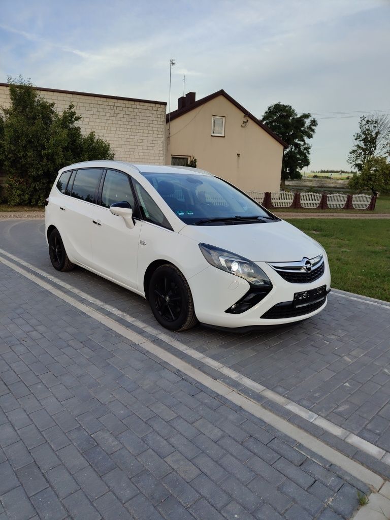 Opel Zafira C 1.4 turbo 2012r.