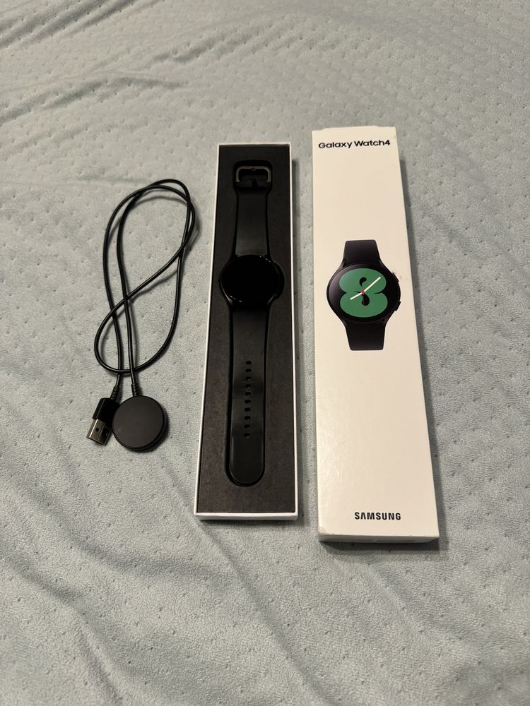 Galaxy Watch4, 40mm, LTE, kolor czarny