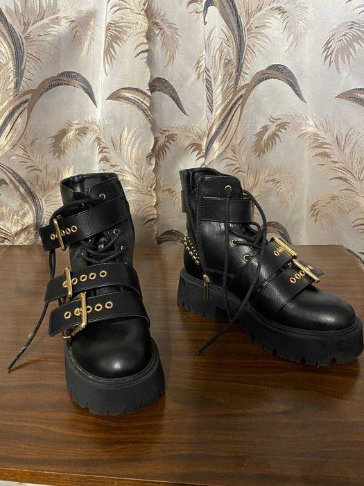 Демісезонні черевики Zara