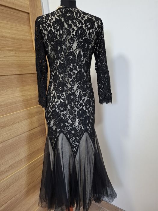 Długa koronkowa suknia na sylwestra studniówkę L