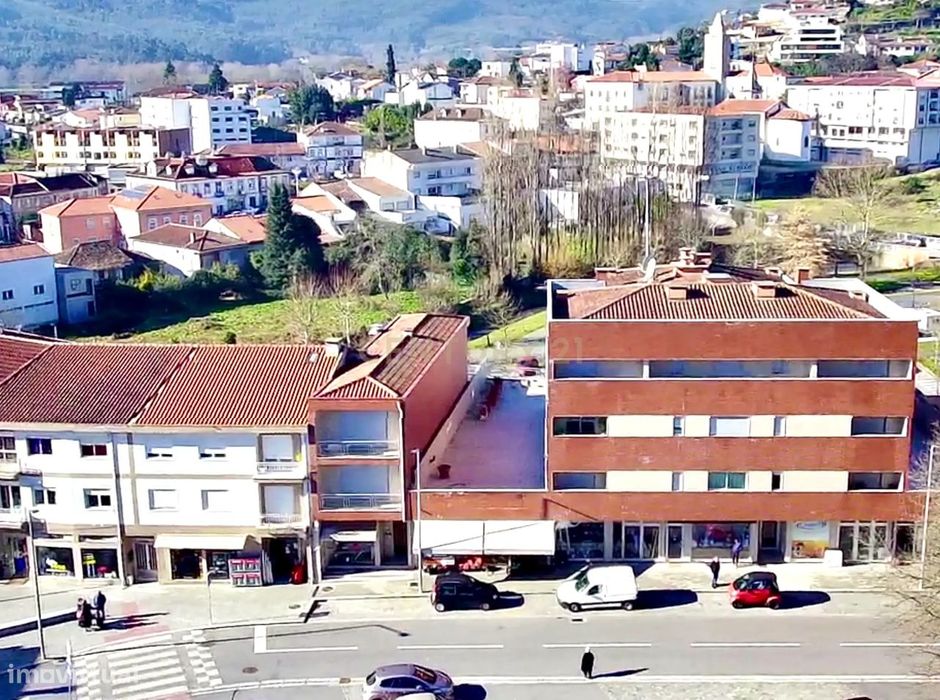 Loja Comercial Povoa de Lanhoso (Arrendada)