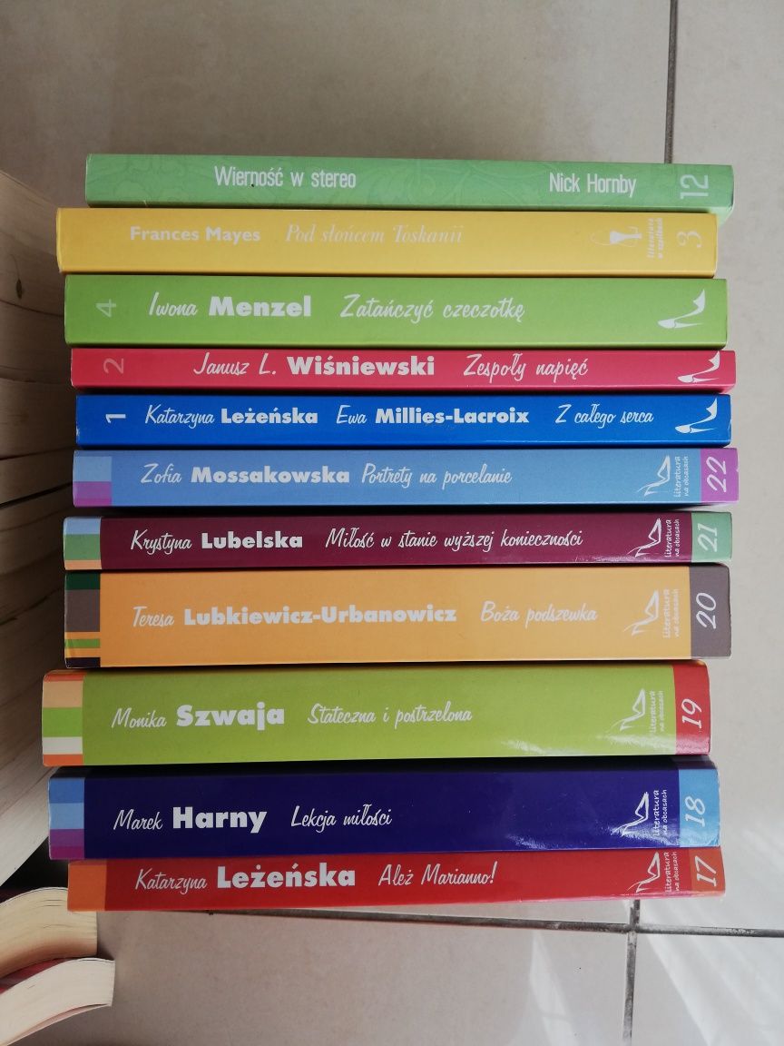 Zestaw książek 24 szt. Literatura na obcasach