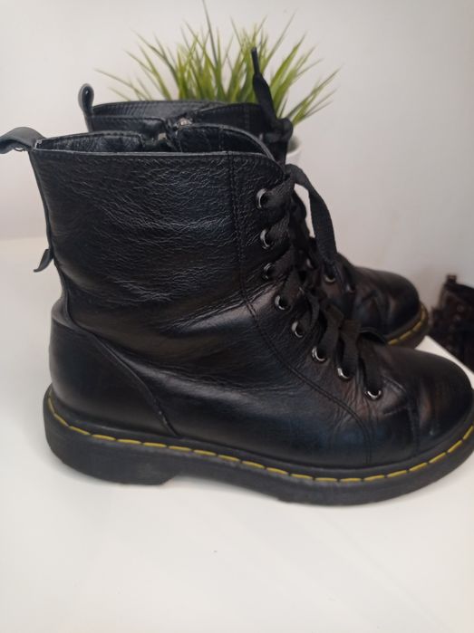 Чоботи типу Мартенси