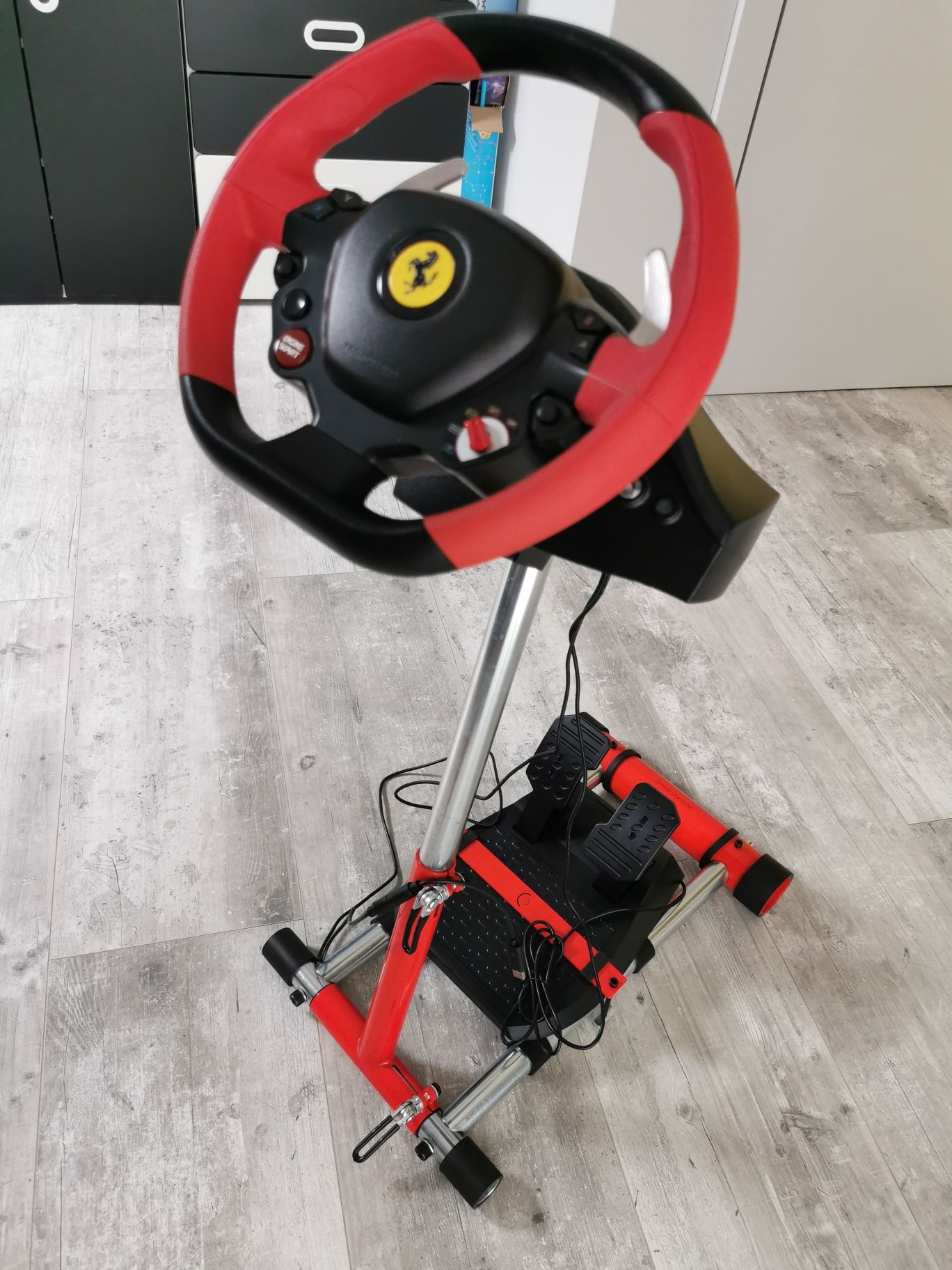 Kierownica i stojak Thrustmaster F458 XBOX one