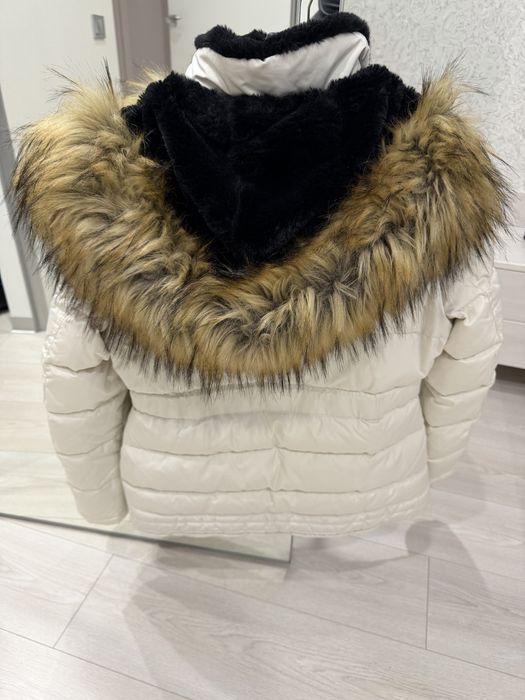 Жіноча зимова куртка