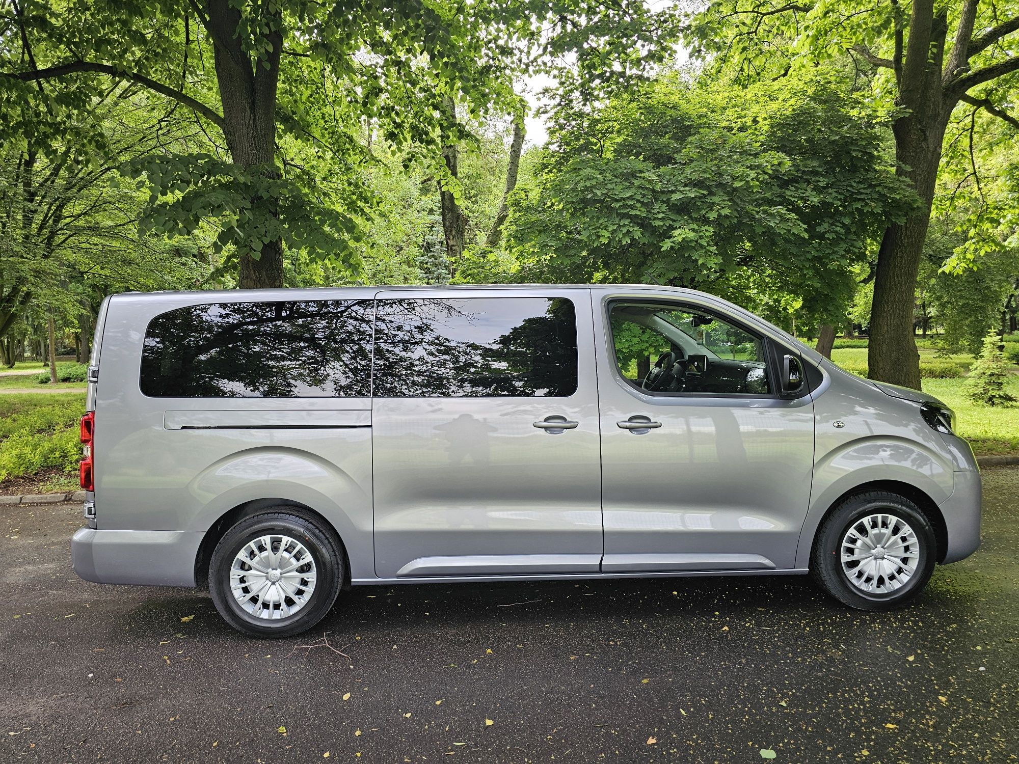 Proace Verso Long 2025r. 9 os
