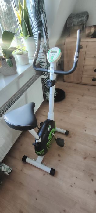 Rowerek stacjonarny magnetyczny  B200