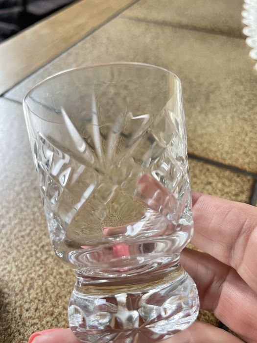 Dwa komplety kieliszków kryształowych