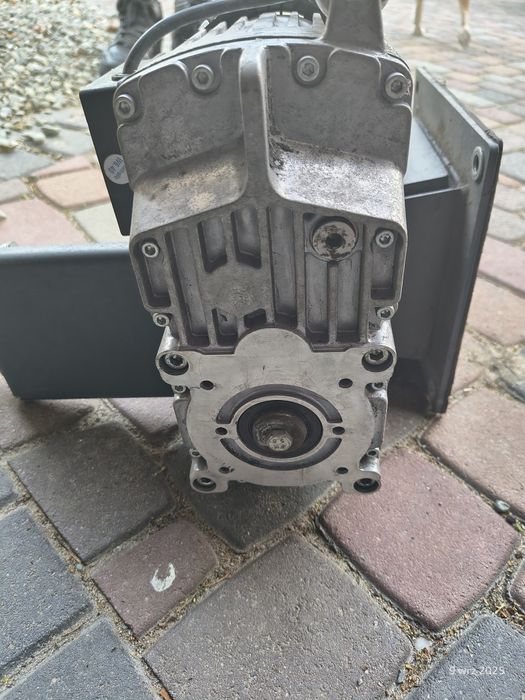 Sprzedam silnik z przekładnią ABM Greiffenberger + podajnik ślimakowy