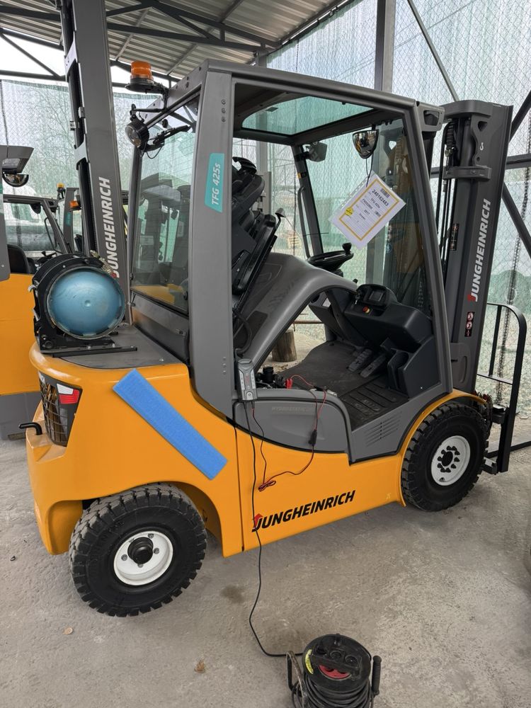 Автонавантажувач ЮНГЕЙНРИХ TFG 425 газовий