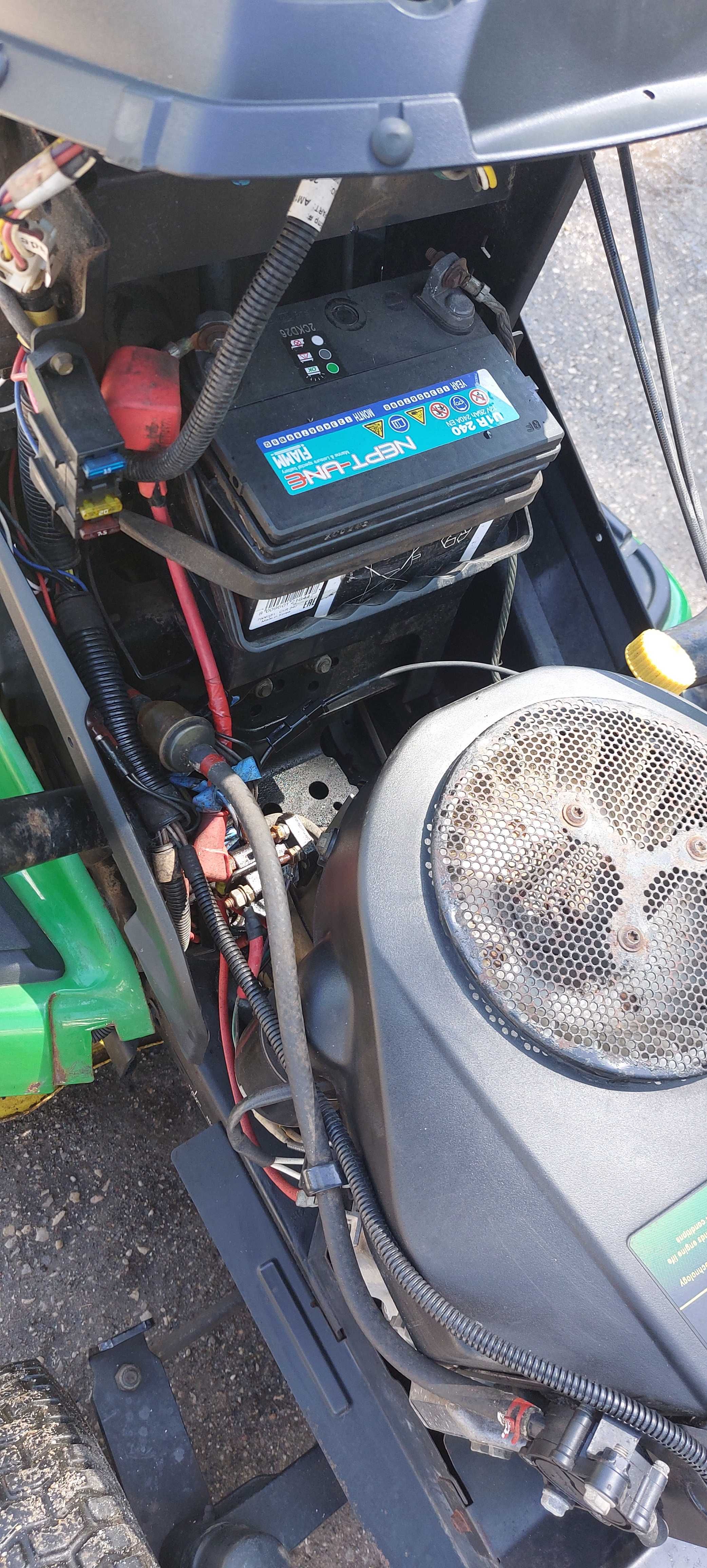 Trator Corta Relva John Deere
