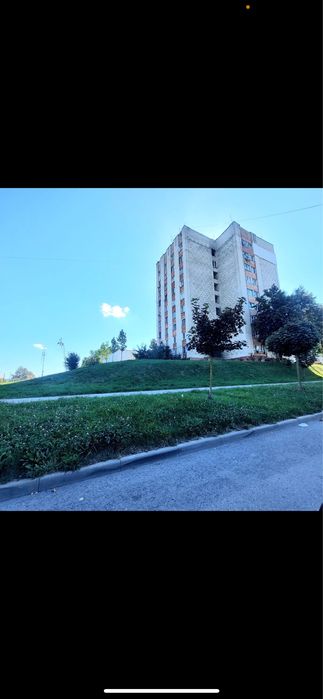 Продаж бічна Мазепи лікарня ШМД Миколайчука кімната в гуртожитку