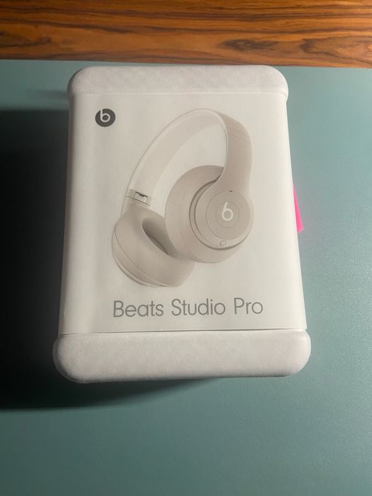 Auscultadores Beats Studio Pro Wireless – Cor Sand