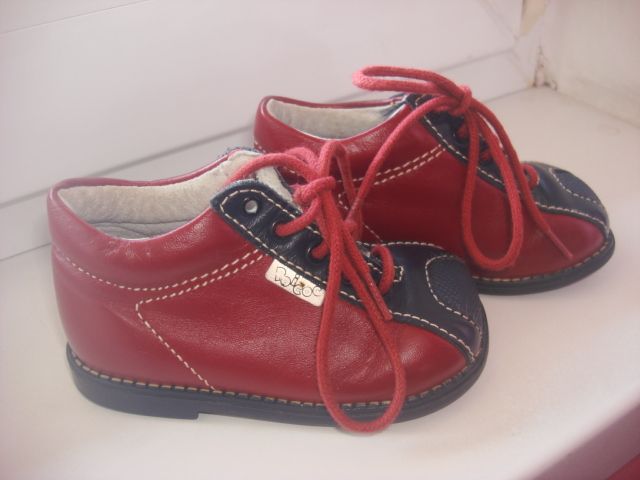 Кожаные ортопедические ботиночки PoIcoc \Франция\