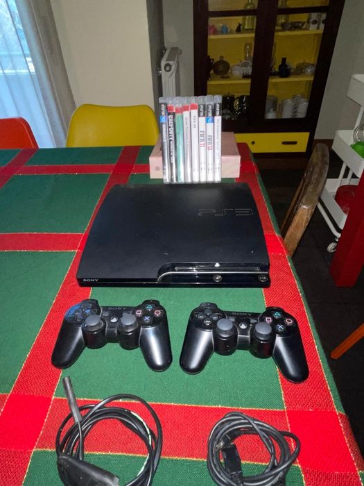 PlayStation 3 + 8 jogos vendo