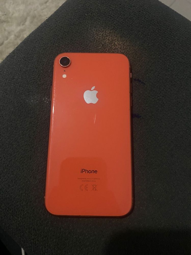 Iphone xr com garantia e airpods pro