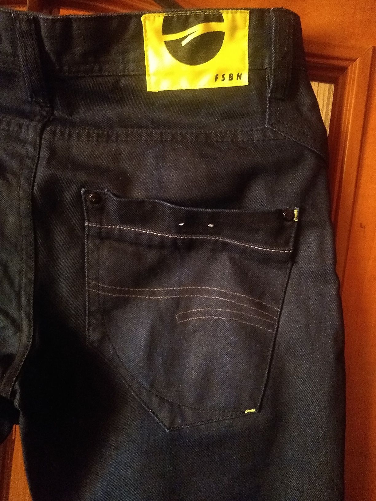 Fishbone  Nowe niemieckie męskie jeansy, 80% Bawełna, Rozmiar 30x32