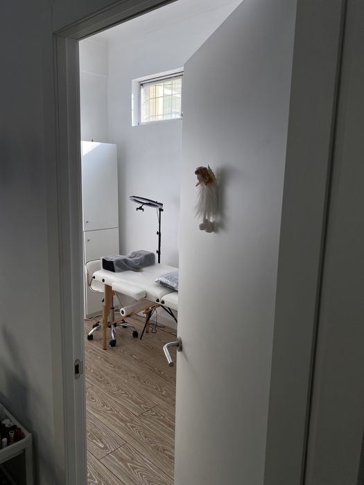 SALA PRA ESTETICA / CADEIRA PRA CABELEIREIRO