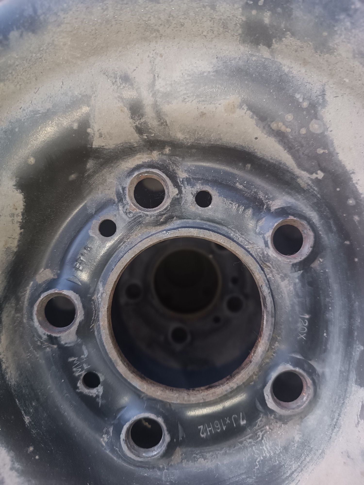 Шини (зимові) Continental 205/55 r16 б/в 6000 грн за весь комплект