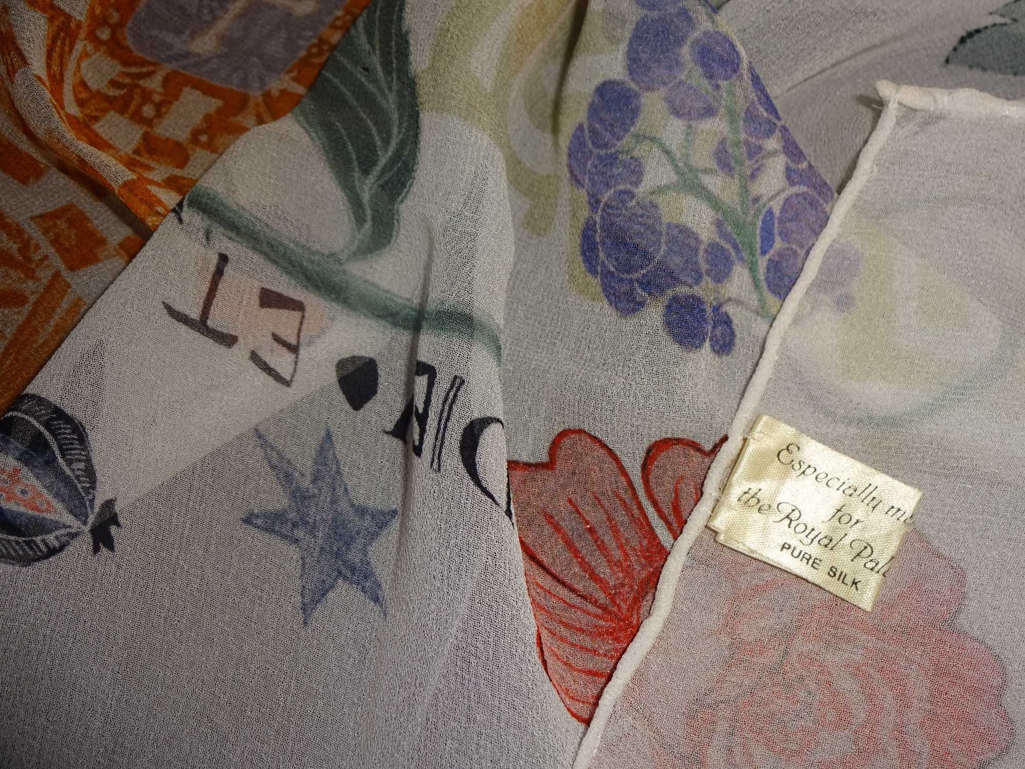 Royal Palaces All Silk duża cieńka jedwabna chusta apaszka 102x 107 cm