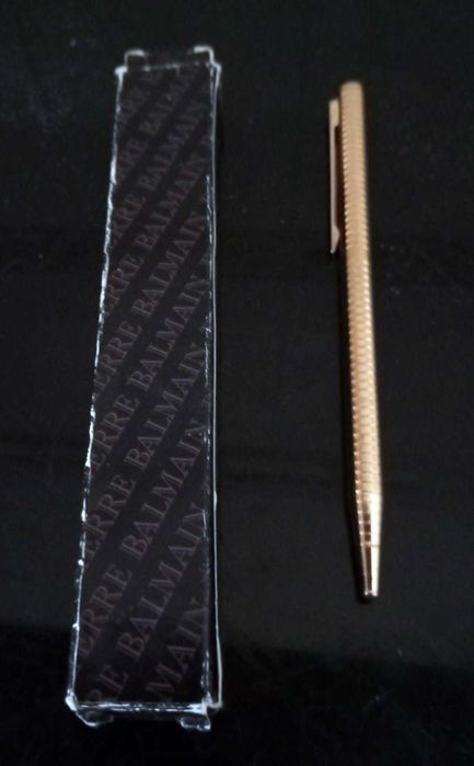 Antiga caneta esferográfica Pierre Balmain