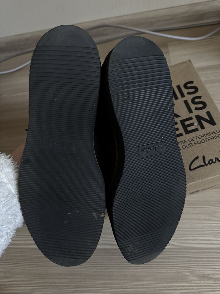 Жіночі лофери Clarks