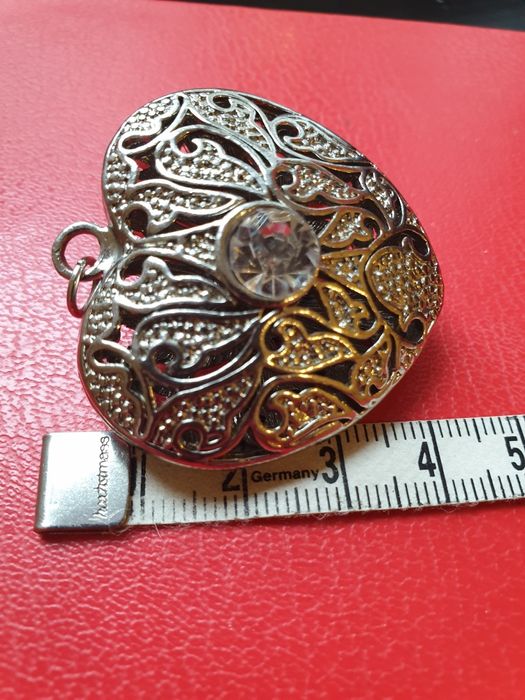 Masywny wisior-serce