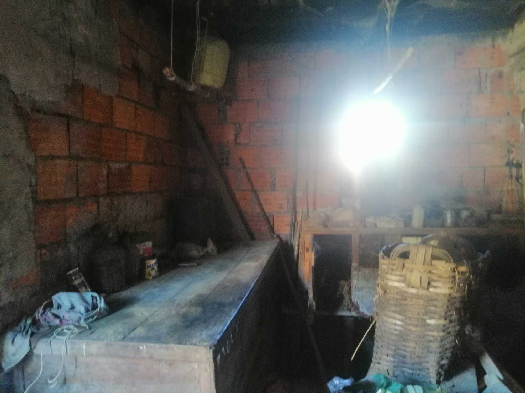 Moradia T3 com pequeno terreno para horta