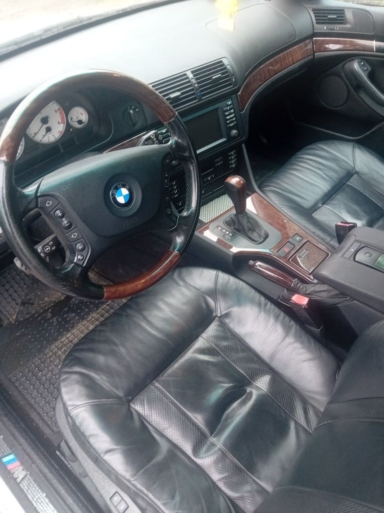 BMW E39, 530D, uszkodzona