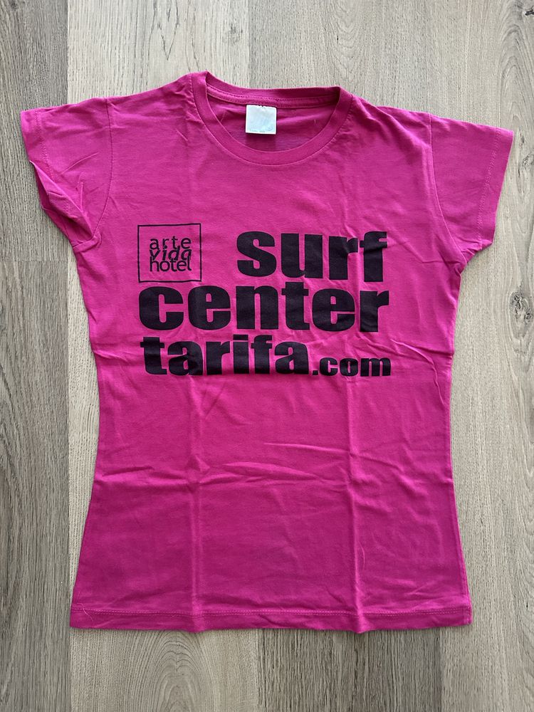 T-shirt com motivo de surf