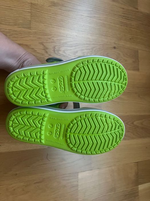 Новые Босоножки crocs J1