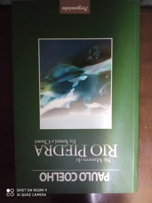 Novo preço! Na Margem do Rio Piedra Eu Sentei e Chorei Livro