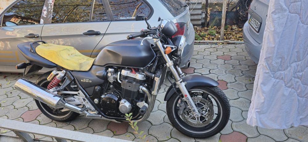 Продам Honda CB1300
